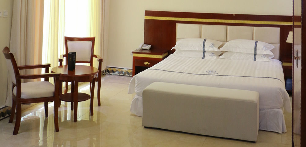 Dove Hotel Кігалі Екстер'єр фото